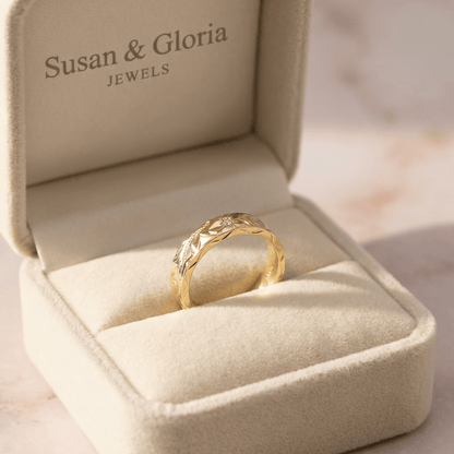 Gold Leaf Vintage Band Ring by Rose & Oliver - product image 3